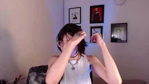 Arabella online show from 11-08-25, 03:39