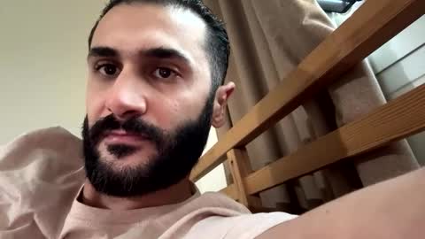Snapshot of arabhairy90 chatting on 12-03-24, 01:10 hairycub online show from 12-03-24, 01:10