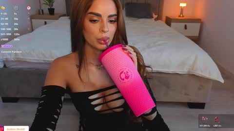 IsaBella online show from 11-03-25, 09:43