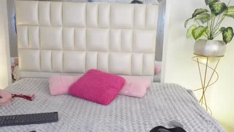   online show from 02-04-25, 04:48