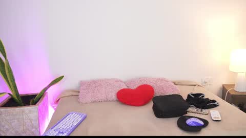   online show from 07-23-26, 03:59