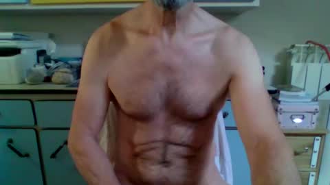 Snapshot of aragon3000 chatting on 10-11-25, 08:13 aragon3000 online show from 10-11-25, 08:13