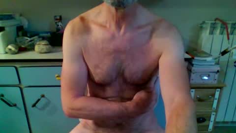 Snapshot of aragon3000 chatting on 10-18-25, 07:42 aragon3000 online show from 10-18-25, 07:42