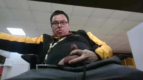 Snapshot of arayix1 chatting on 10-27-25, 04:00 arayix1 online show from 10-27-25, 04:00