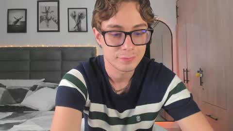 Snapshot of archiekingss chatting on 05-07-26, 06:13 Archie online show from 05-07-26, 06:13