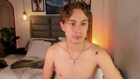 Snapshot of archiekingss chatting on 05-20-26, 10:05 Archie online show from 05-20-26, 10:05