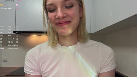 Caroline online show from 05-12-26, 04:26