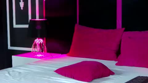Snapshot of areina chatting on 07-20-26, 04:49 Areina online show from 07-20-26, 04:49