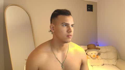 Snapshot of areslevi chatting on 01-18-26, 06:34 ares levi online show from 01-18-26, 06:34