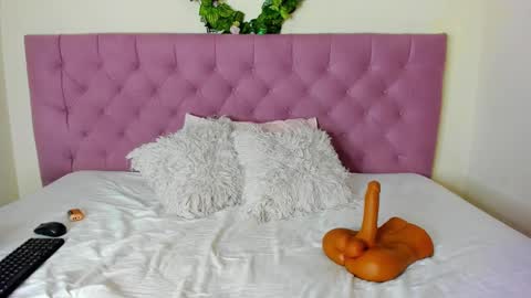 Snapshot of ari_barthon chatting on 01-24-25, 07:30 Jessie online show from 01-24-25, 07:30