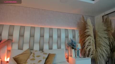 ari_lynn_ online show from 12-02-25, 03:12