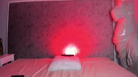 Snapshot of ari_sunshine chatting on 09-17-25, 05:20 Ari online show from 09-17-25, 05:20