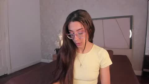 Snapshot of ari_wilde chatting on 05-09-26, 02:00 Ari Wilde online show from 05-09-26, 02:00