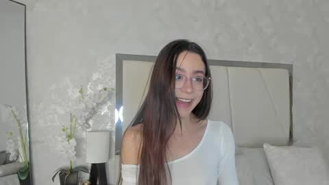 Snapshot of ari_wilde chatting on 06-07-26, 12:20 Ari Wilde online show from 06-07-26, 12:20