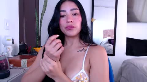 Snapshot of aria_castelli chatting on 05-26-26, 02:57 Aria Castelli online show from 05-26-26, 02:57
