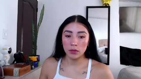 Snapshot of aria_castelli chatting on 05-27-26, 02:25 Aria Castelli online show from 05-27-26, 02:25