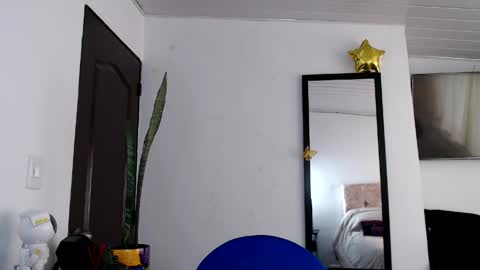 Snapshot of aria_castelli chatting on 05-28-26, 02:25 Aria Castelli online show from 05-28-26, 02:25