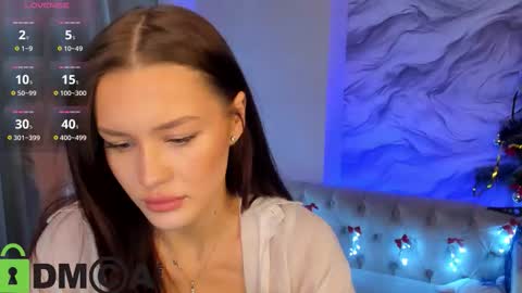 Snapshot of aria_mila chatting on 12-21-25, 11:28 aria_mila online show from 12-21-25, 11:28