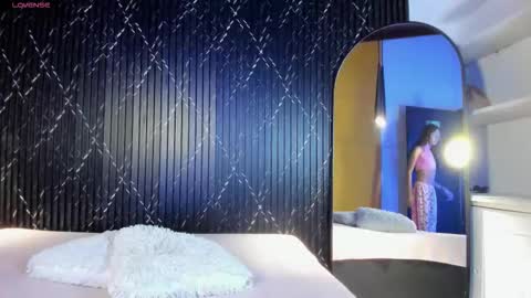 Aria Millers  online show from 12-02-25, 12:10