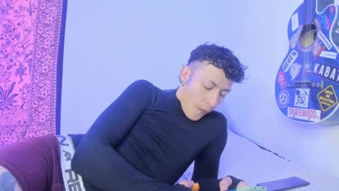 Aria and Orien online show from 04-07-26, 05:57