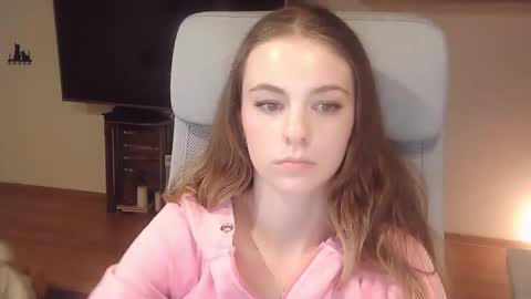 Snapshot of ariacreazy chatting on 10-29-25, 09:27 AriaCreazy online show from 10-29-25, 09:27