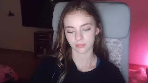 Snapshot of ariacreazy chatting on 11-08-25, 09:24 AriaCreazy online show from 11-08-25, 09:24