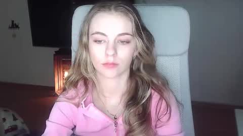 Snapshot of ariacreazy chatting on 12-13-25, 09:20 AriaCreazy online show from 12-13-25, 09:20