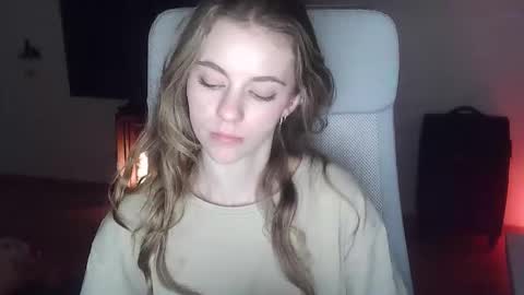 Snapshot of ariacreazy chatting on 12-18-25, 09:32 AriaCreazy online show from 12-18-25, 09:32