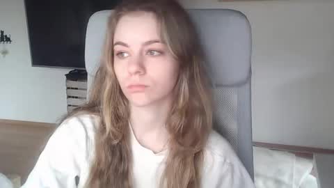 Snapshot of ariacreazy chatting on 03-01-26, 08:27 AriaCreazy online show from 03-01-26, 08:27