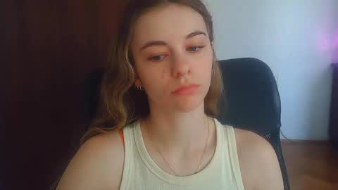 Snapshot of ariacreazy chatting on 06-19-26, 06:29 AriaCreazy online show from 06-19-26, 06:29