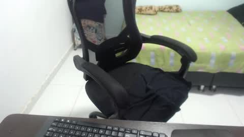 ...Ariana... online show from 02-10-25, 05:09