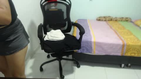 ...Ariana... online show from 03-08-25, 08:03