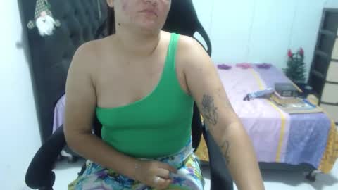 ...Ariana... online show from 11-18-25, 06:34