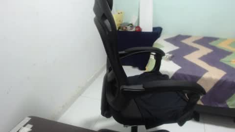 ...Ariana... online show from 04-13-26, 06:24