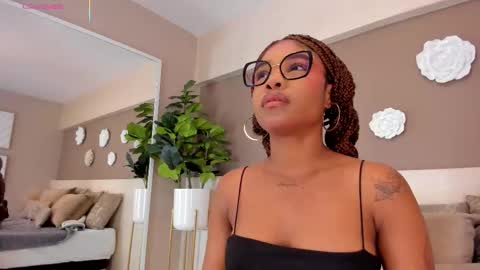 Aria Foster online show from 11-25-25, 04:01