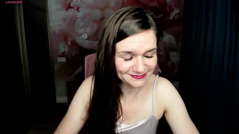 AriaGray online show from 11-22-25, 03:05