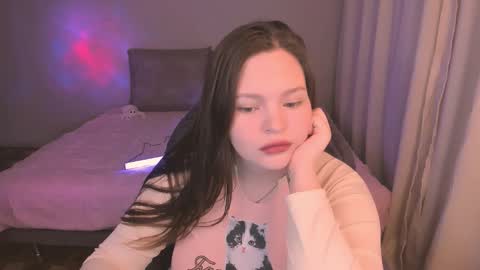 Snapshot of arialane_ chatting on 10-19-25, 07:03 Aria online show from 10-19-25, 07:03