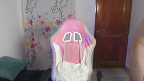 ariana_esteban07 online show from 02-19-26, 06:09