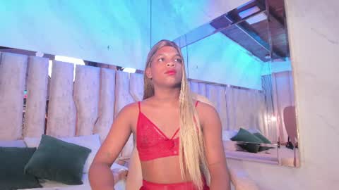 ariana_grande233 online show from 07-29-26, 11:30