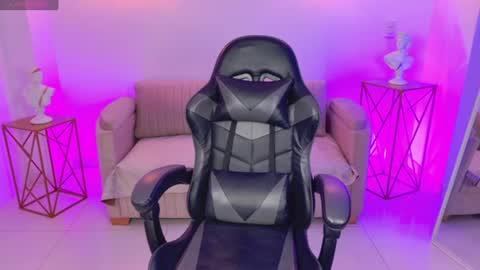 Snapshot of ariana_monroe01 chatting on 07-29-26, 11:36 Ariana online show from 07-29-26, 11:36