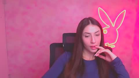 Snapshot of ariana_muur chatting on 09-17-25, 05:20 Ariana online show from 09-17-25, 05:20