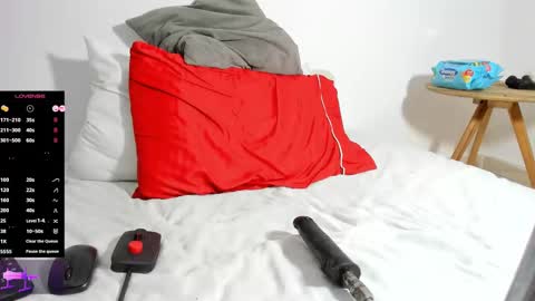 ariana_nix online show from 12-19-24, 08:44