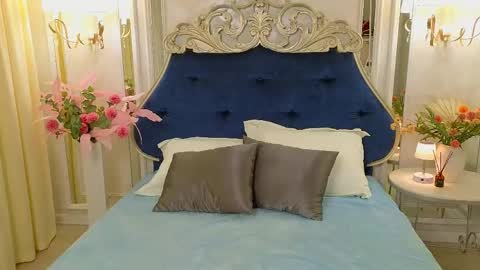 Snapshot of ariana_petite chatting on 05-20-26, 11:11 Ariana online show from 05-20-26, 11:11