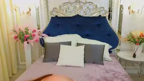 Snapshot of ariana_petite chatting on 06-09-26, 11:16 Ariana online show from 06-09-26, 11:16