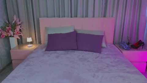 Snapshot of ariana_petite chatting on 06-30-26, 12:11 Ariana online show from 06-30-26, 12:11
