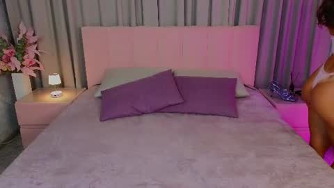 Snapshot of ariana_petite chatting on 07-16-26, 11:11 Ariana online show from 07-16-26, 11:11