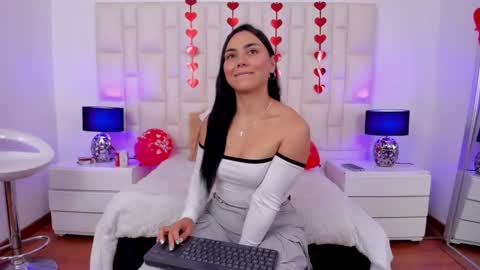  ariana  online show from 02-15-25, 06:33