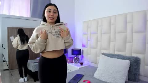  ariana  online show from 10-02-25, 05:31