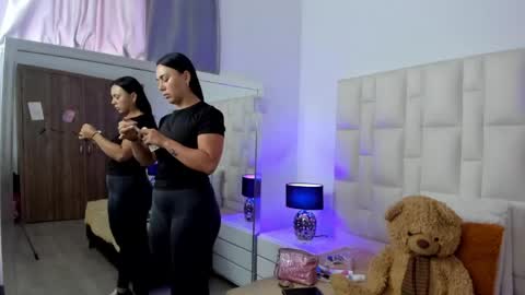  ariana  online show from 04-13-26, 04:12