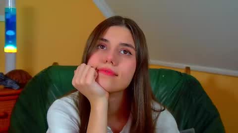 Ariana online show from 11-19-25, 06:24